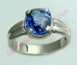Natural Untreated Blue Sapphire of 5.72 Carats Gemstoneuniverse.com