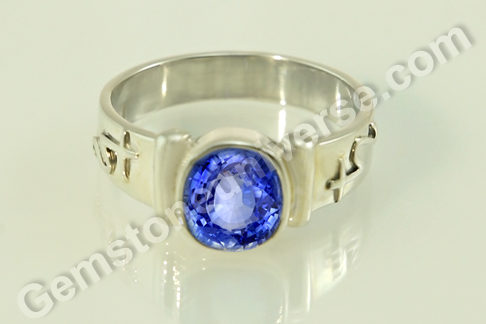 Natural Blue Sapphire of 3.63 carats Gemstoneuniverse